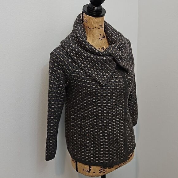 Banana Republic gray & taupe wool/cashmere/alpaca blend sweater size Small - Picture 3 of 10